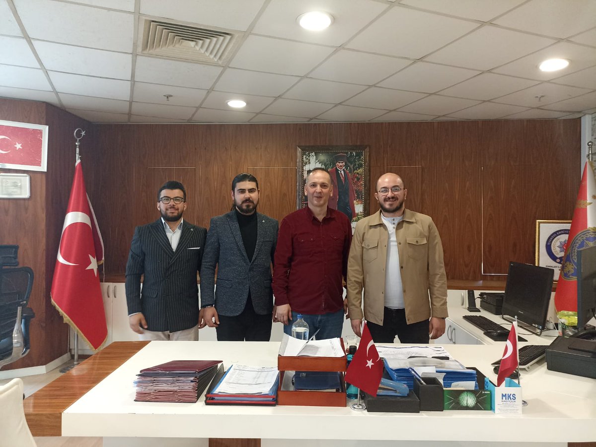 SerefYumurtaci's tweet photo. Esenler İlçe Emniyet Müdürümüz Murat Uzun'u ziyaret ettik. 
Esenler Gençliği ve tarih üzerine hoş bir sohbet oldu. Nazik ev sahipliği ve misafirperverliği için kendisine çok teşekkür ederiz. https://t.co/7ZYBhRYJZS
