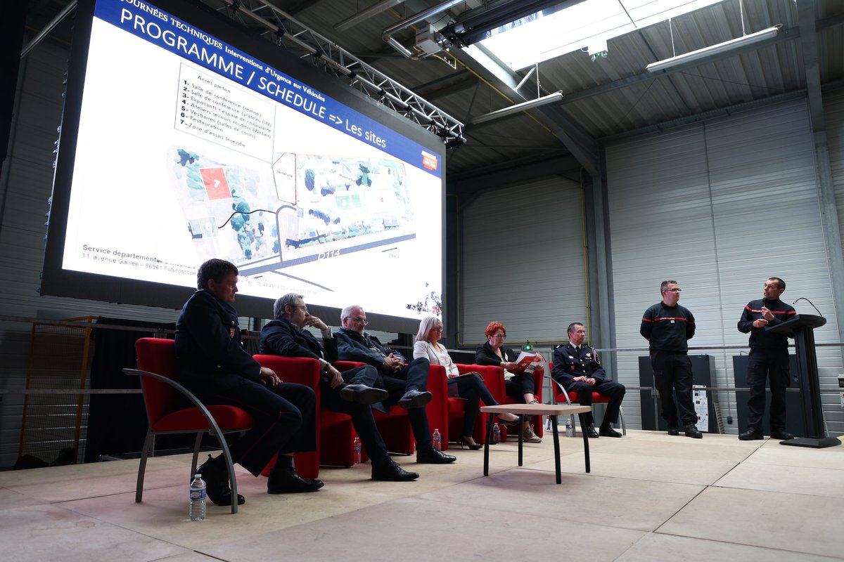 La 4e édition des Journées techniques #IUV est désormais lancée !

➡️ + de 60 #SDIS présents et 19 pays représentés 
➡️ un événement #international au carrefour de l'#innovation et de la #performance
➡️ des #ateliers et #démonstrations dédiés à l'incendie et au secours routier