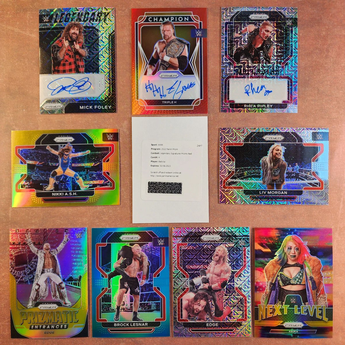 CollectionCARTE's tweet image. Top 10 cartes d'une caisse de 2022 #wwe #Prizm.
Meilleures signatures :
#MickFoley /25
#RheaRipley /25
#HHH /99
#Batista /99
La folie est passée, exode des spéculateurs, chute de prix.
Valeur plus raisonnable pour les collectionneurs
Très le fun à ouvrir 😀
