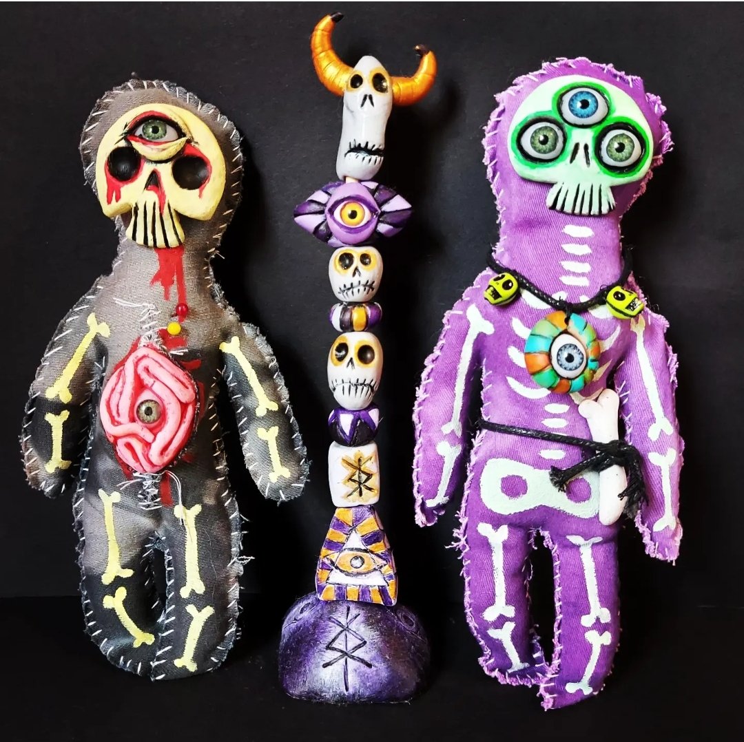 Pabloonas's tweet photo. Little Voodoo Skellybones with their totem 👿🖤
https://t.co/NeO0GNWFah https://t.co/SUywk0ciNX