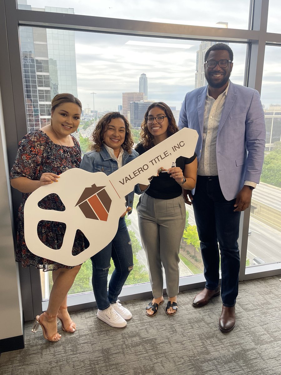 HouCLT's tweet photo. Nothing is better than closing on your home than having friends, family, &amp; your realtor apart of the special moment. Thanks to Valero Title Company for capturing this moment. 
#houstonclt #houstoncommunitylandtrust
#affordablehousing #land trusts https://t.co/xQQigcVKYB