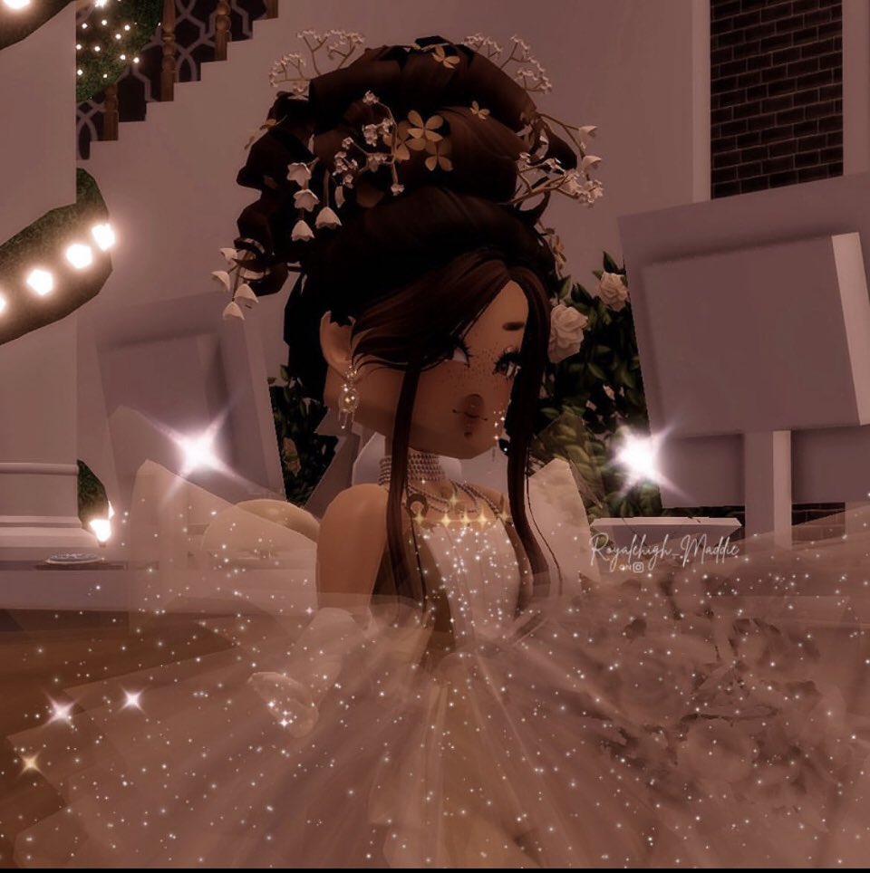 100,000 royale high diamonds gw !! 💎

just follow me and <a href="/pcrswade/">ami</a> w/ notifs + retweet to enter !! 

hc in thread, goodluck 💗