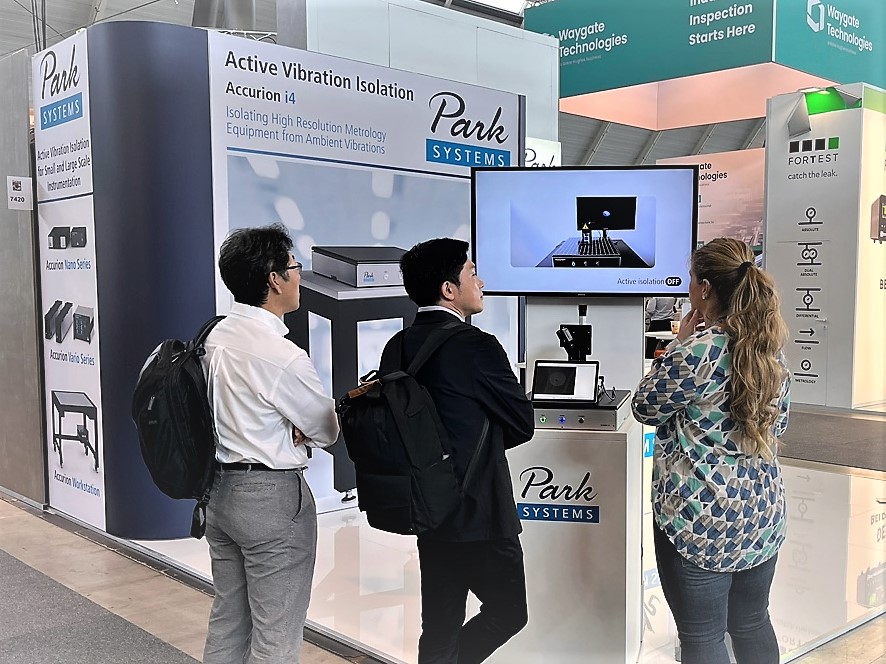 Park_Systems's tweet image. #CONTROL2023: our team at booth #7420 explains why Accurion active vibration isolation (#AVI) system is highly effective vibration control for sensitive equiment and showcases  the unique automation features for nanoscale imaging via FX40 Automatic #AFM:
okt.to/NManTu