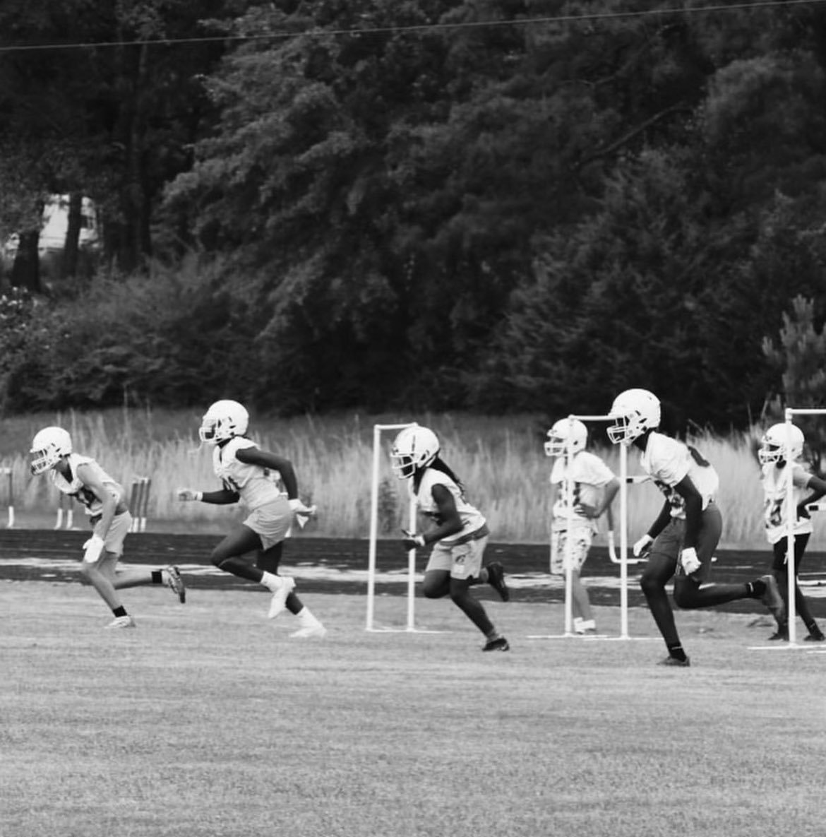 recruithornets's tweet photo. First day out! @BgHS_Football_1 🐝

#BuiltByBeau #TheClimb https://t.co/OlSnKgiONt