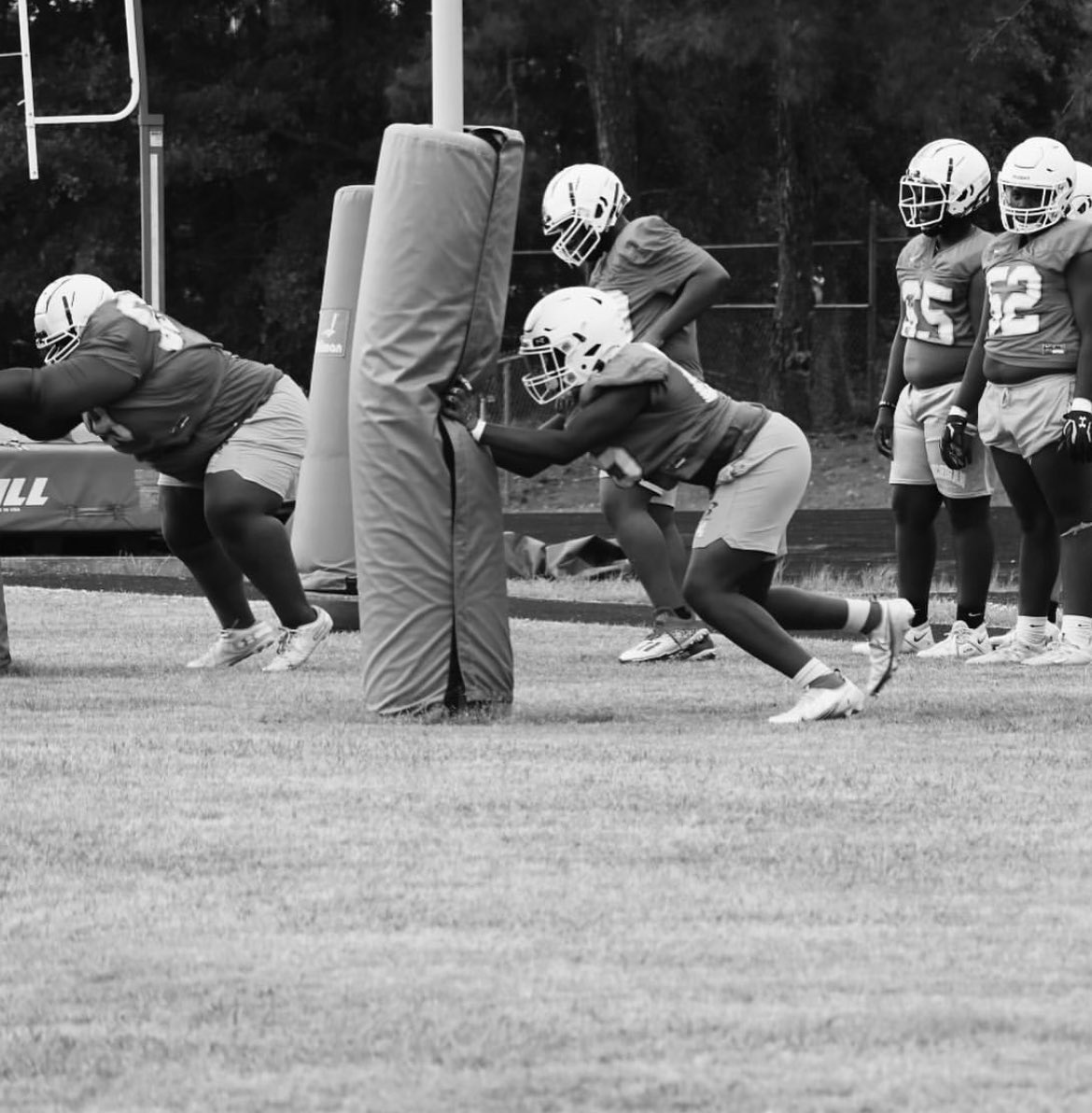recruithornets's tweet photo. First day out! @BgHS_Football_1 🐝

#BuiltByBeau #TheClimb https://t.co/OlSnKgiONt