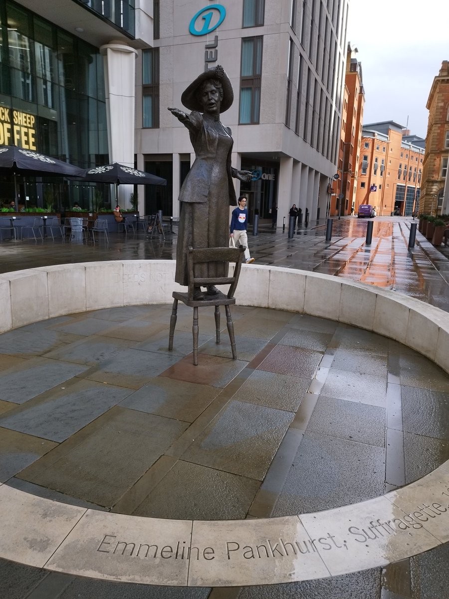 Rainy day in Manchester but the sun is still shining on #EmmelinePankhurst #WomenSpeaking @MrsLouiseWS @ThePosieParker @sharrond62 @bindelj