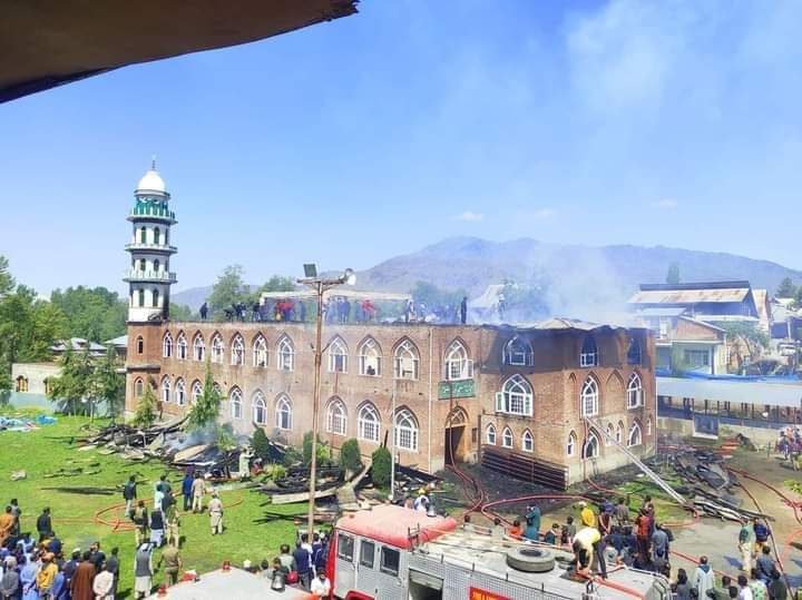 Malik_Aarif_22's tweet image. #_DONATE                       
who builds a masjid in the way of Allah, Allah will build a house for him in the Jannah
ACCOUNT NUMBER
CD- *1254010100000970
IFC coad:- JAKA0BSTRAL
ACCOUNT HOLDER NAME :- Jamia masjid Noor-ul-islam Tral
MORE THAN 1CRORE DAMAGED

#Keep_sharing