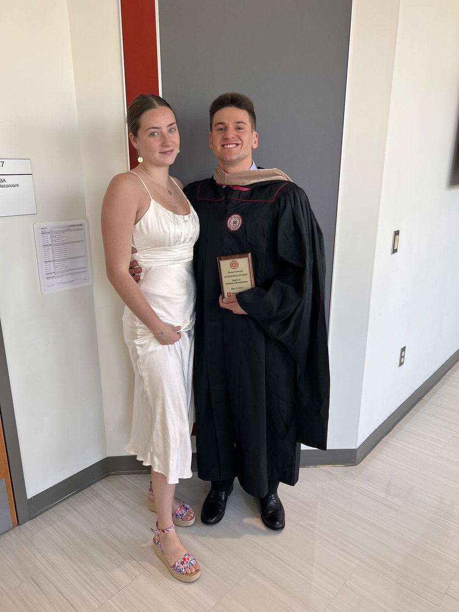 cherylconwell's tweet photo. #iukgrad23 congratulations to @TrevorConwell #mba https://t.co/McBuZLMHCx