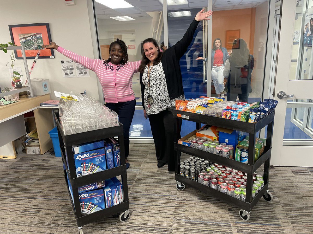 BaileysES_FCPS's tweet photo. We kicked Teacher Appreciation week off with Breakfast from the PTA and a lovey snack cart and classroom gift from #BUpper!! ππ―π§‘ @FCPSR2 https://t.co/gzkqEOozm9