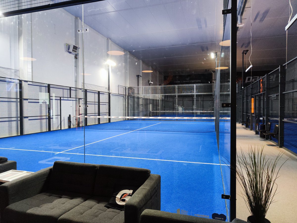 MikkoPehkonen's tweet photo. Hiljaista on mutta kohta alkaa lyöntimylly.
#padel #padelfi #lappeenranta https://t.co/CvXntnPiSb