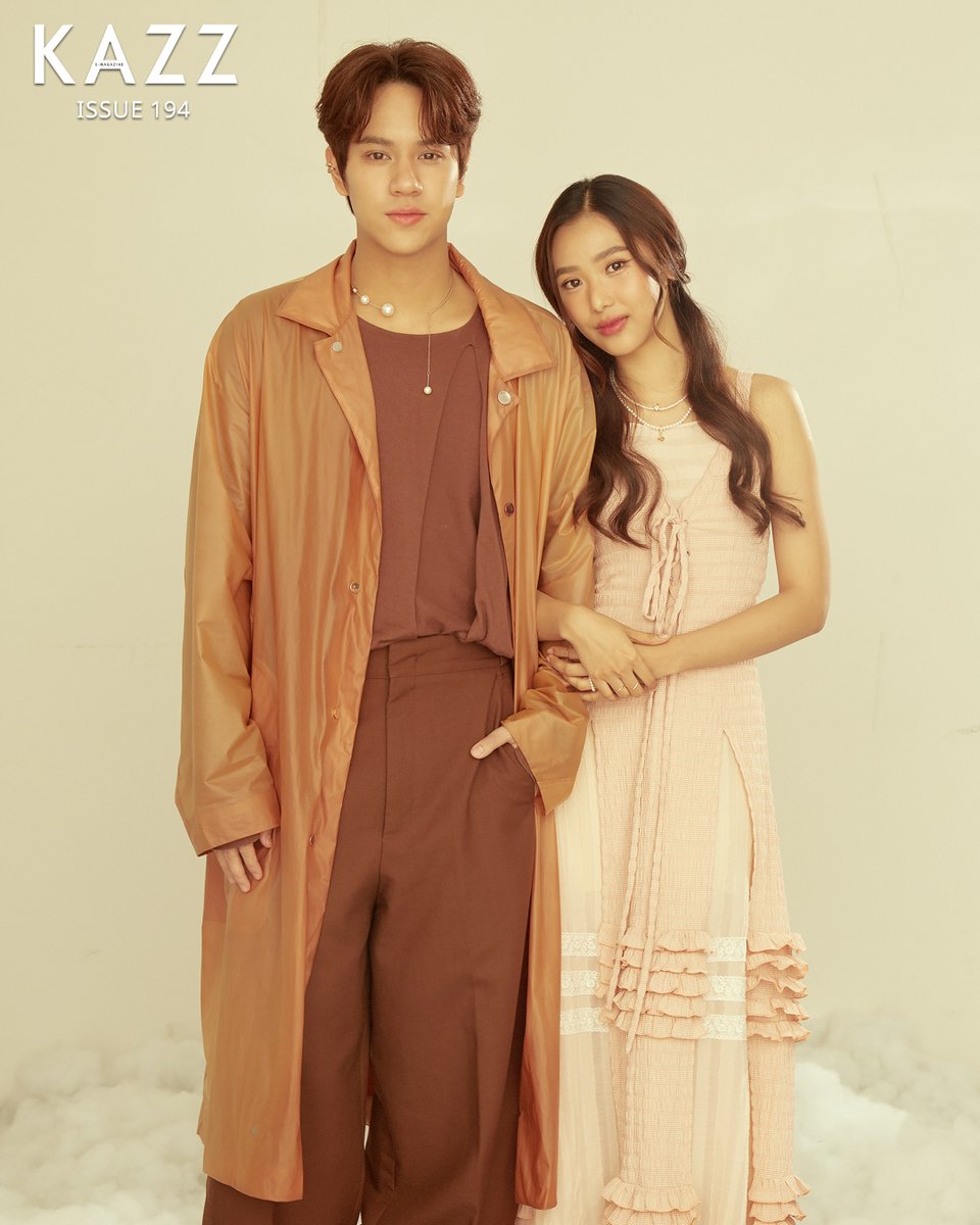 Kazzmagazine's tweet photo. #KAZZxNanonFilm #NanonFilm
พบกับ "นนน - ฟิล์ม" ในบทบาท 'รักครั้งแรก' ของกันและกันในภาพยนตร์ "รักแรกโคตรลืมยาก" วันนี้ในโรงภาพยนตร์!
นอกจากในจอภาพยนตร์แล้ว อย่าลืมมาจับจองหน้าปกของ 'นนน-ฟิล์ม' ได้แล้ววันนี้ใน KAZZ issue.194🐱🐱
👉🏻พรีออเดอร์ : https://t.co/U26oEnEBqR
👉🏻Foreigners : https://t.co/kZuuEe1ymc
#KAZZMAGAZINE