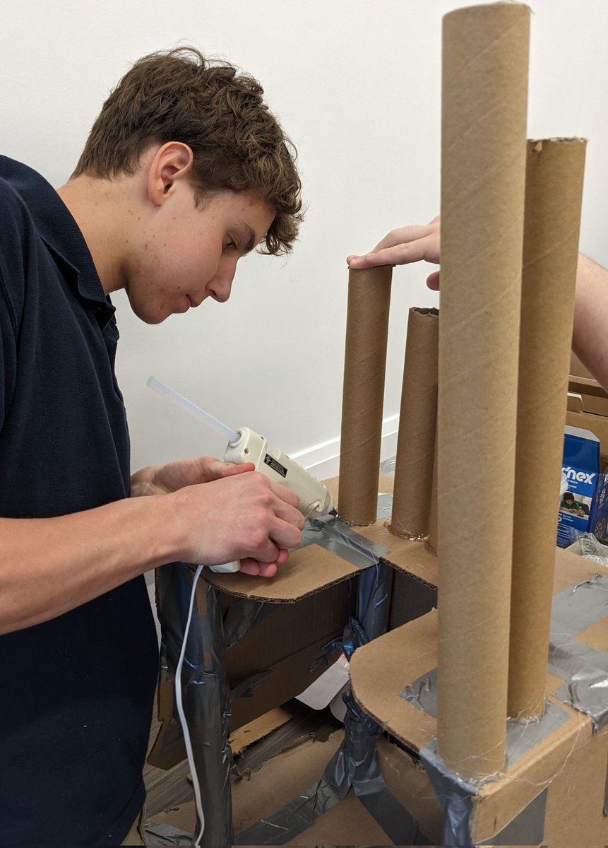 SBC_Technology's tweet image. Grade 9 Rube Goldberg Machines are coming to fruition! It&apos;s incredible to see ideas go from pencil and paper to something tangible with hands on collaboration. @StBonaventures @SBCAcademics