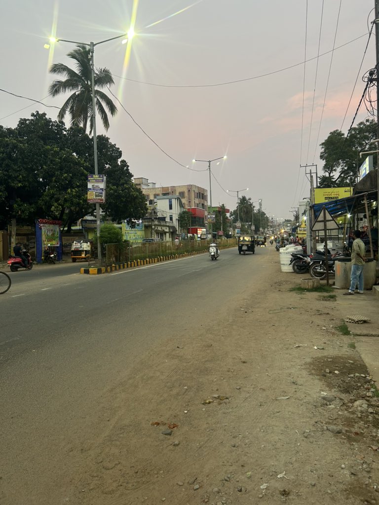 LocalKalidas's tweet photo. ମୋ ସହରରେ କେବଳ ମୁଁ ସାଇକେଲରେ...
#Body_fitness
#Pollution_free
#Zero_fuel
#Detoxify_metabolism https://t.co/cf0Fs3LknI