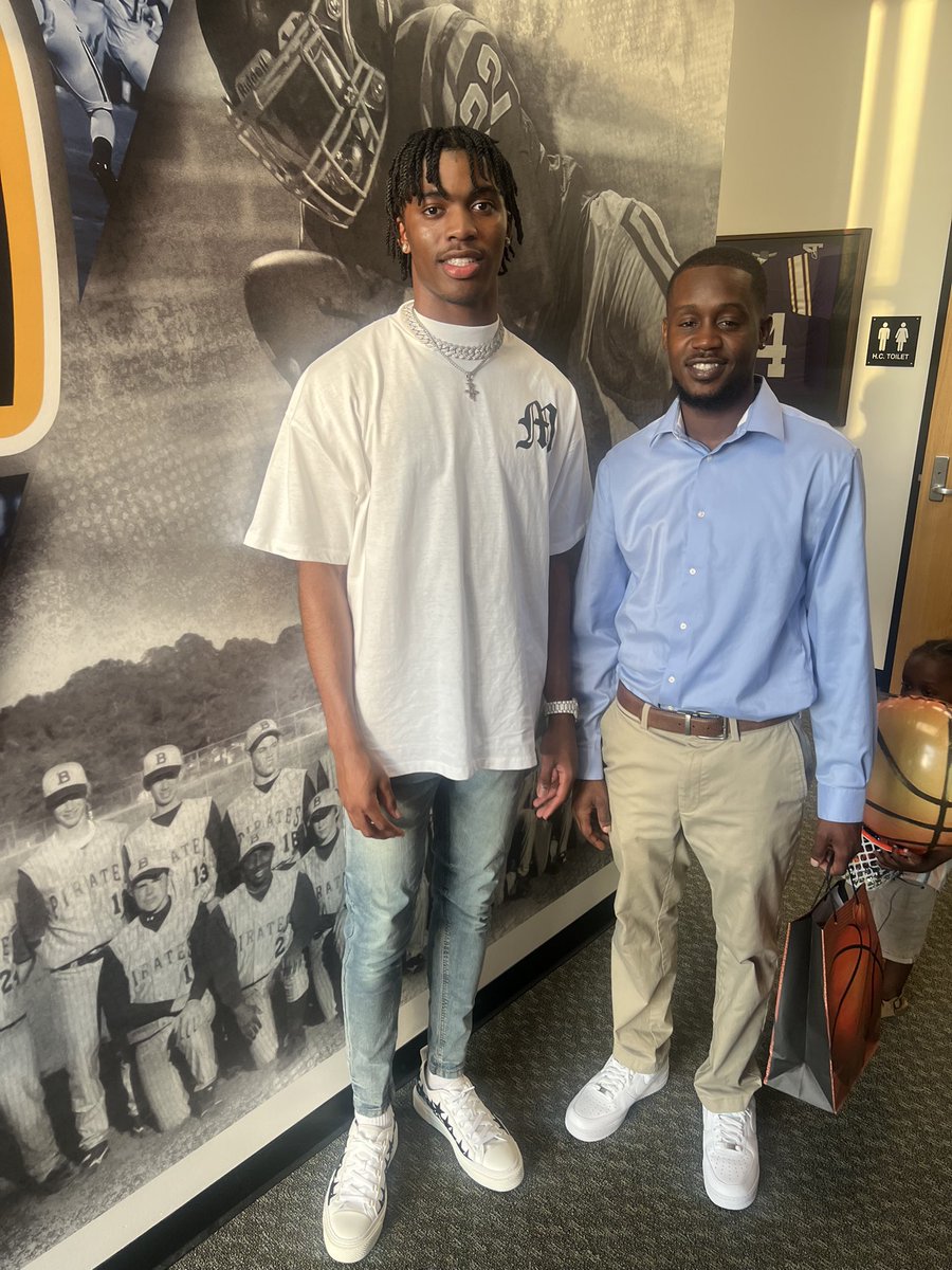 Always_on_tyme's tweet photo. So proud of this guy ! Told him freshman year he would be one of the greatest to ever put on a pirate jersey if he work hard and listen . 4 years later he is #2 all time leading scorer in Brunswick High  history . Definitely going to miss him . Represented #5 well @CamarionJ5_ https://t.co/vVdJsU3u6p