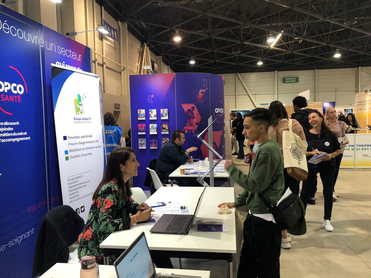 OPCOSante_PACAC's tweet photo. [#salon] En direct du Salon @JeunesdAvenirs de Marseille, au Parc Chanot. 

Venez à la rencontre de votre futur employeur, CFA ou salarié...

Ils vous attendent, plus d'infos ici  
📌https://t.co/ZqtPgajHjW https://t.co/ocddvJpz2H