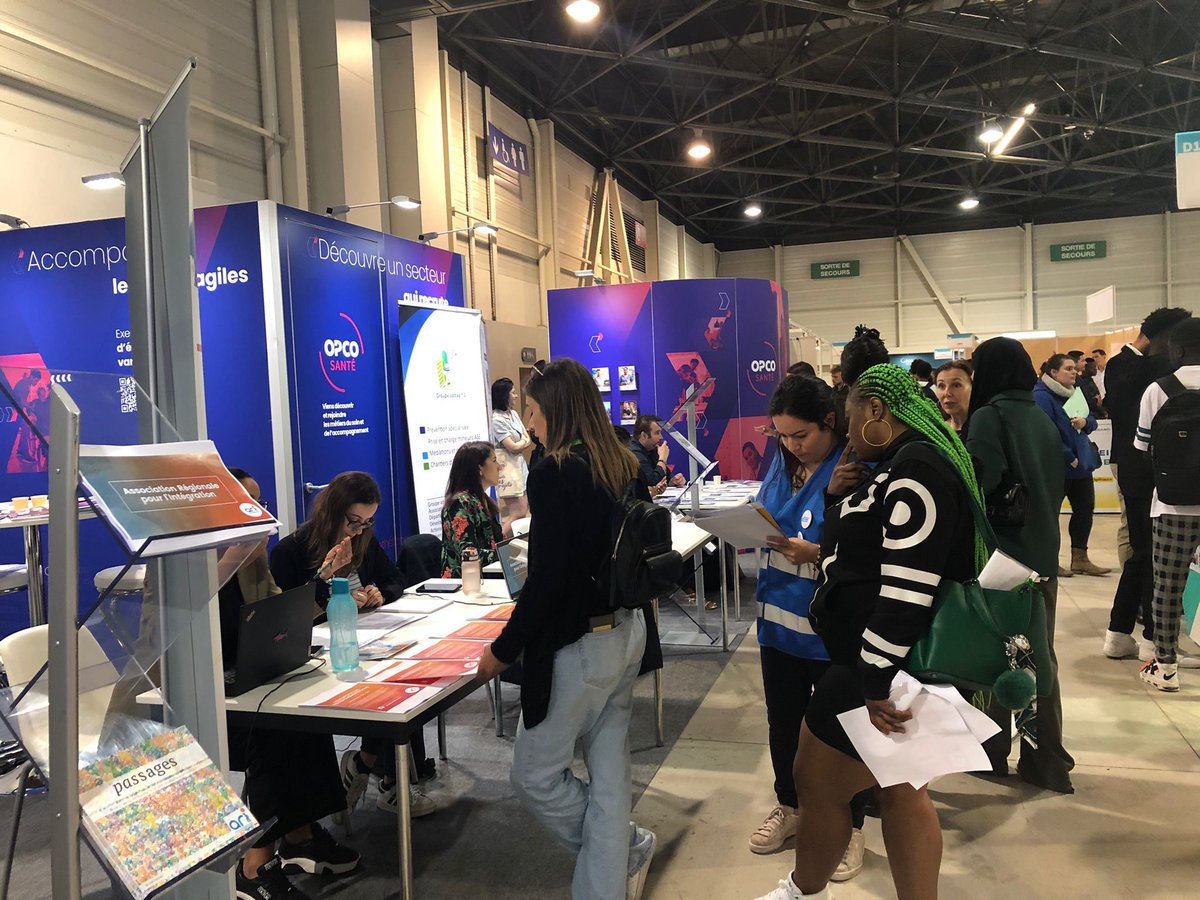 OPCOSante_PACAC's tweet photo. [#salon] En direct du Salon @JeunesdAvenirs de Marseille, au Parc Chanot. 

Venez à la rencontre de votre futur employeur, CFA ou salarié...

Ils vous attendent, plus d'infos ici  
📌https://t.co/ZqtPgajHjW https://t.co/ocddvJpz2H