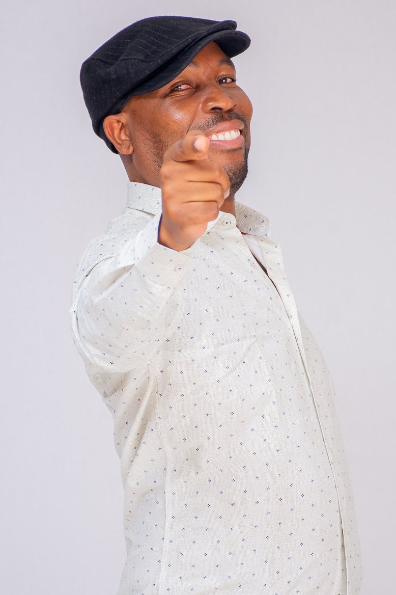 capitalkfm's tweet photo. #CapitalkDrive
Allow @LostonStoro to entertain you with good music that lift your mood on your way home. Tune in from 3pm - 6pm as he provide you with the right balance and moments that will leave you inspired. https://t.co/I2Y9BXLmV2