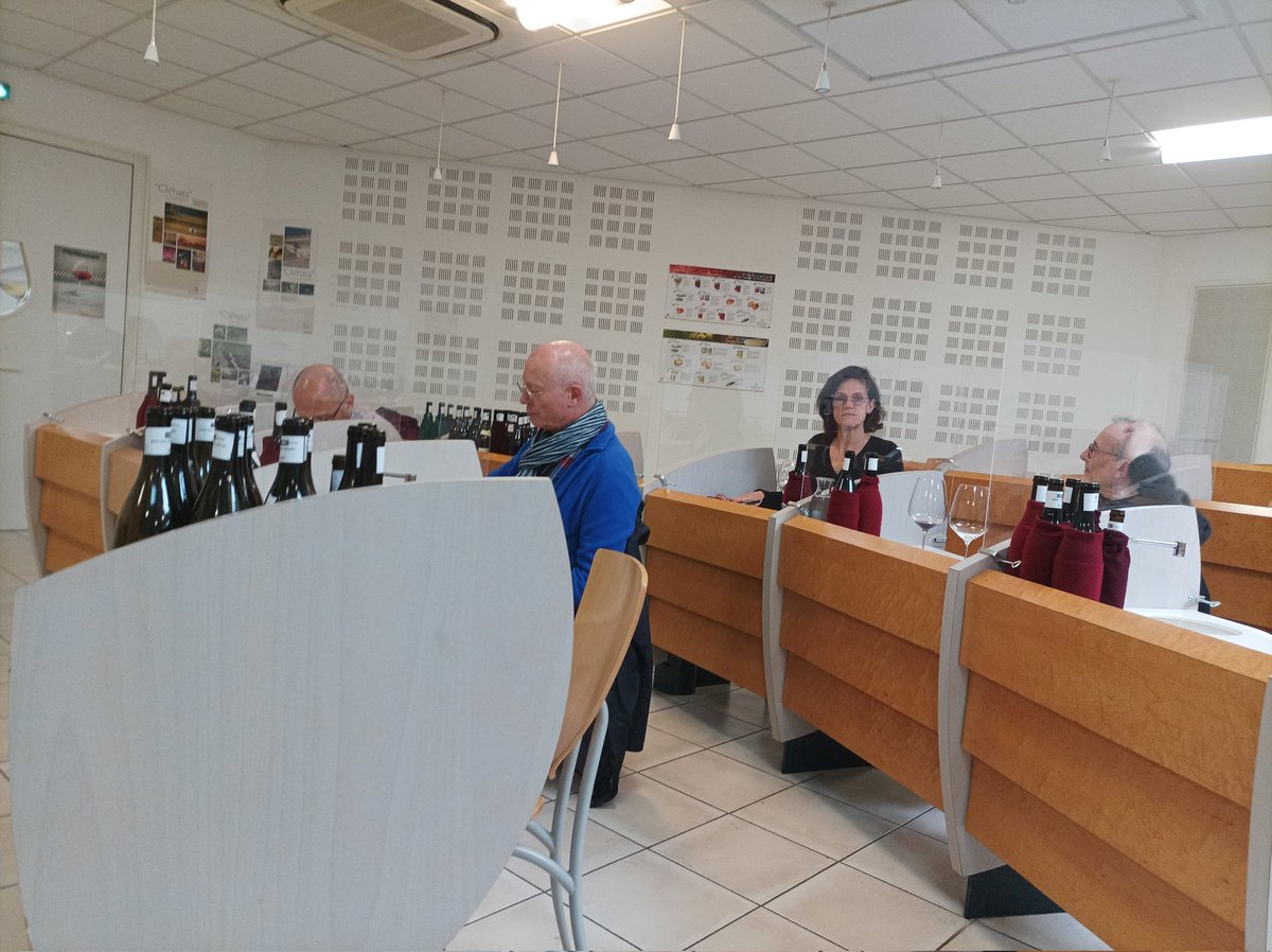 bibbourgogne's tweet photo. Web Review wine organic burgundy region BourgogneAujou1: On attaque les #Morey avec le renfort dans le jury de Ludivine Griveau, la régisseuse ne des @hospicescivils
de Beaune https://t.co/k7tSxOyloC May 10, 2023 at 02:57PM