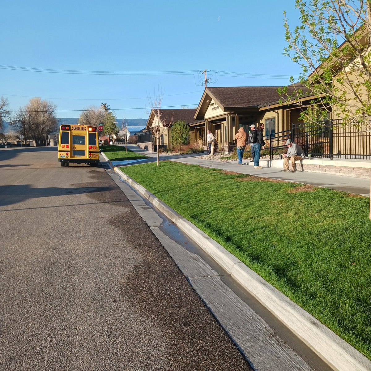 Benjaminintwn's tweet image. A city that solved homelessness . Busses going to school from the shelter. America Abandoned these folks at young ages but didnt abandon them forever. Resolution xretribution #recompence #homelesssolution