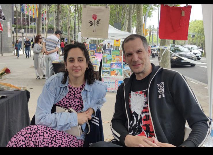 amaiaarrazola's tweet photo. Este sábado a las 11:00 proyección de “Mi vecino Totoro” y cineforum con @CapitanUrias con quien hablaremos de la película, del libro #totoroyyo y de todo lo que surja!! Venirse! En la bibiot. JAUME FUSTER  @Lunwerglibros https://t.co/5x3Wpqc9d2