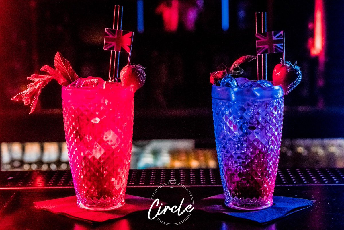 CircleBolton's tweet photo. Weekend highlights with our faves! Full album on our Facebook page🥂✨

#circlebolton #cocktailbar #saturdaynight #weekend #friends https://t.co/KSXmsGsYn8