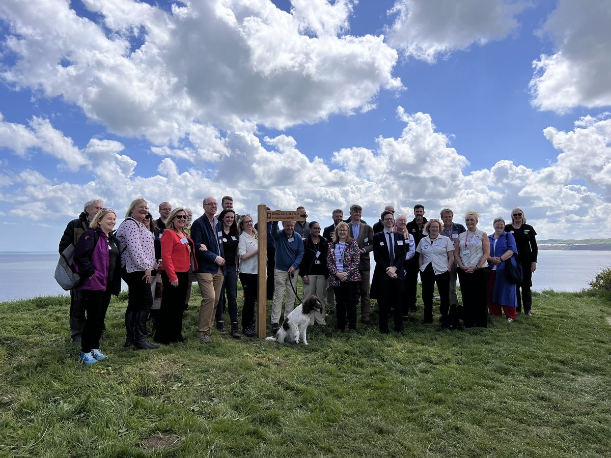NEYorksNLincs's tweet photo. Celebrating the coronation and the Yorkshire coast ๐๐
Now officially open 21 miles of the King Charles III England Coast Path between Bridlington to Filey Brigg. It helps complete the longest stretch of the coast path in England. 208 miles from Bridlington to Bamburgh. https://t.co/3mFWlczUHv
