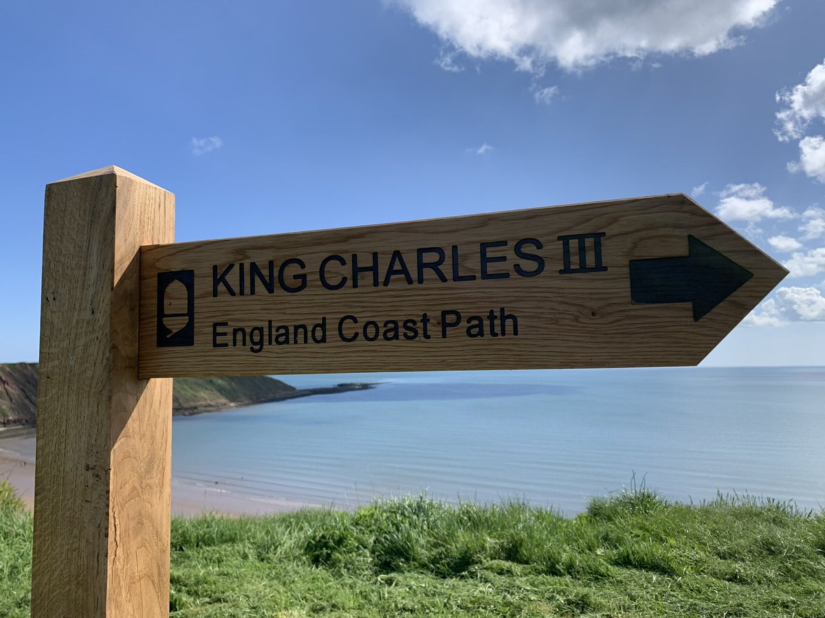 NEYorksNLincs's tweet photo. Celebrating the coronation and the Yorkshire coast ๐๐
Now officially open 21 miles of the King Charles III England Coast Path between Bridlington to Filey Brigg. It helps complete the longest stretch of the coast path in England. 208 miles from Bridlington to Bamburgh. https://t.co/3mFWlczUHv