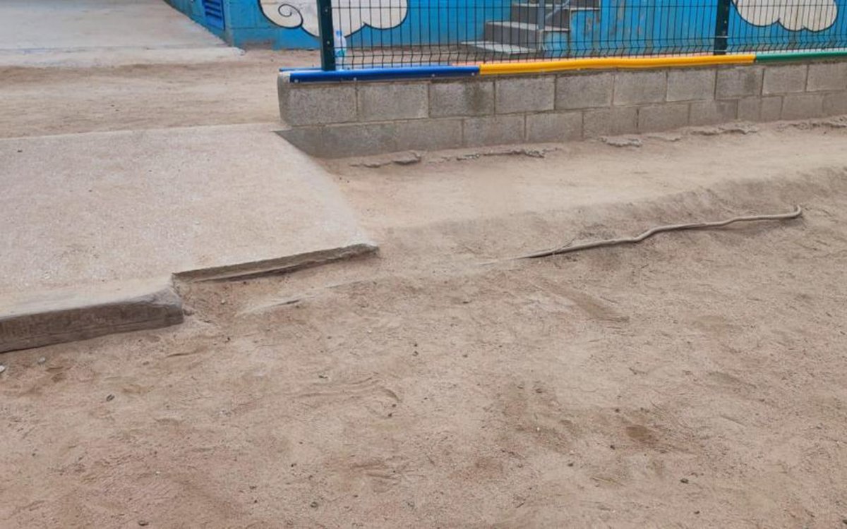DiarideRubi_'s tweet photo. Endolls dels quals surt fum o lavabos oxidats: l’estat dels barracons de l’Escola del Bosc empitjora cada dia https://t.co/TekTzcdJ47 #rubicity #infolocal @AFAEscolaBosc https://t.co/3qtUk4fukI