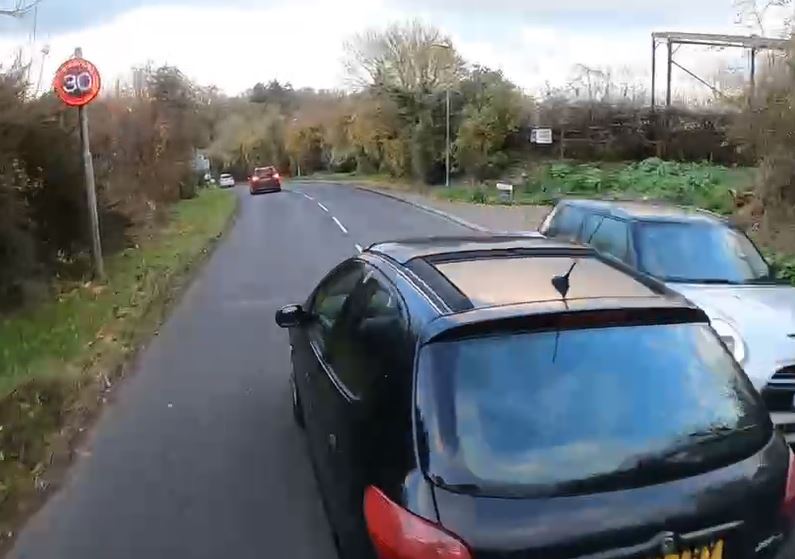 The owner of this vehicle failed to provide details for the driver involved in this dangerous overtake near #Thornbury. Not only did the driver threaten the safety of the cyclist they also narrowly avoided a high speed head on collision!

6 points
£660 Fine
£110 Costs
£264 VS
