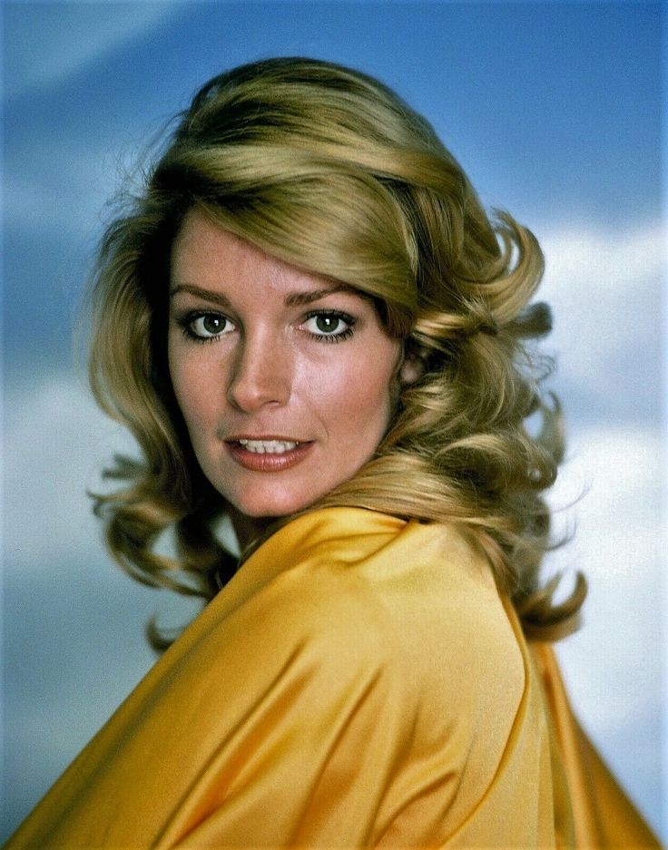 aoii92's tweet photo. Woman Crush Wednesday β‘οΈβ‘οΈ Electra Woman Edition #wcw #ElectraWoman #DH5000 #Jarlena #Days https://t.co/JqKFiJOFST