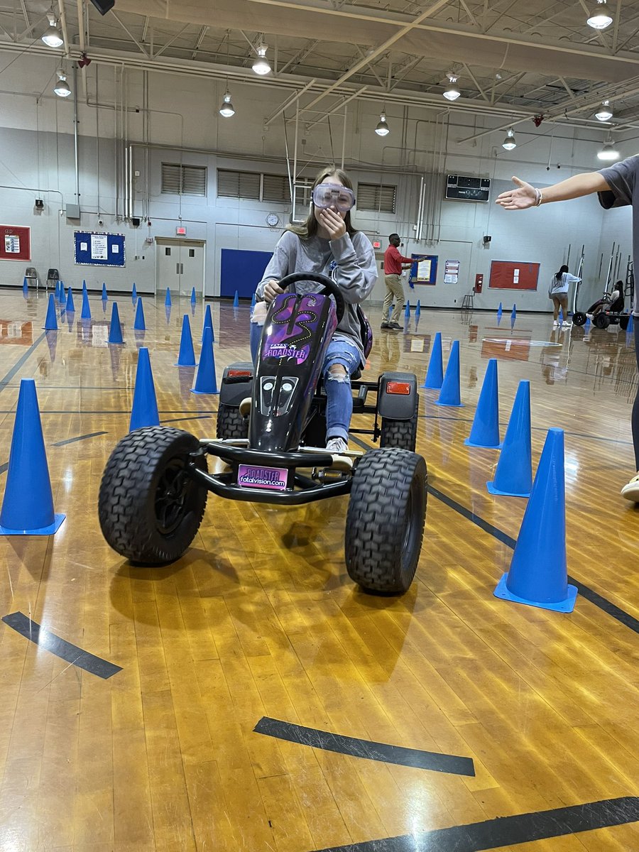 BARTLETTPOLICE's tweet photo. The Tennessee Road Team is at the Bartlett 9th Grade Academy today with their Fatal Vision Roadsters teaching students the importance of not driving impaired. The Tennessee Road Team is a group of professional Truck Drivers who volunteer their time traveling across the State. https://t.co/OUSMM3Q3wF