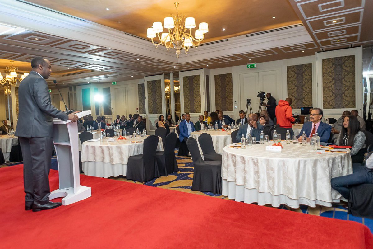 AbsaKenya's tweet photo. .@abdy_mohamed, our CEO
As one of Africa's largest financial services group, we are committed to continue partnering with all our clients to meet their growth ambitions with relevant and customized financial solutions.
#AfricaExpertise #NavigatingFinancialMarkets https://t.co/XYPiZ92bsz