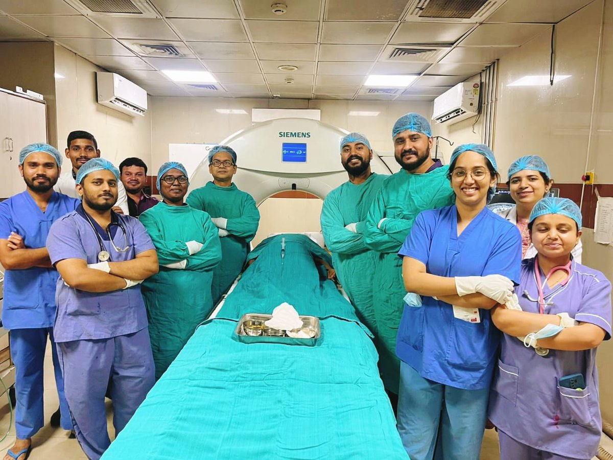 इस प्रक्रिया में डॉ. विवेक पात्रे के साथ प्रमुख रूप से डॉ. प्रेम चौधरी, डॉ. रसिका, डॉ. सूरज, डॉ.कवि, डॉ. अनामिका, डॉ. पल्लवी, डॉ. लीना एवं तकनीशियन गजोधर व रूप सिंह का विशेष सहयोग रहा। मरीज का इलाज डॉ. खूबचंद बघेल स्वास्थ्य सहायता योजना से हुआ। 2/2