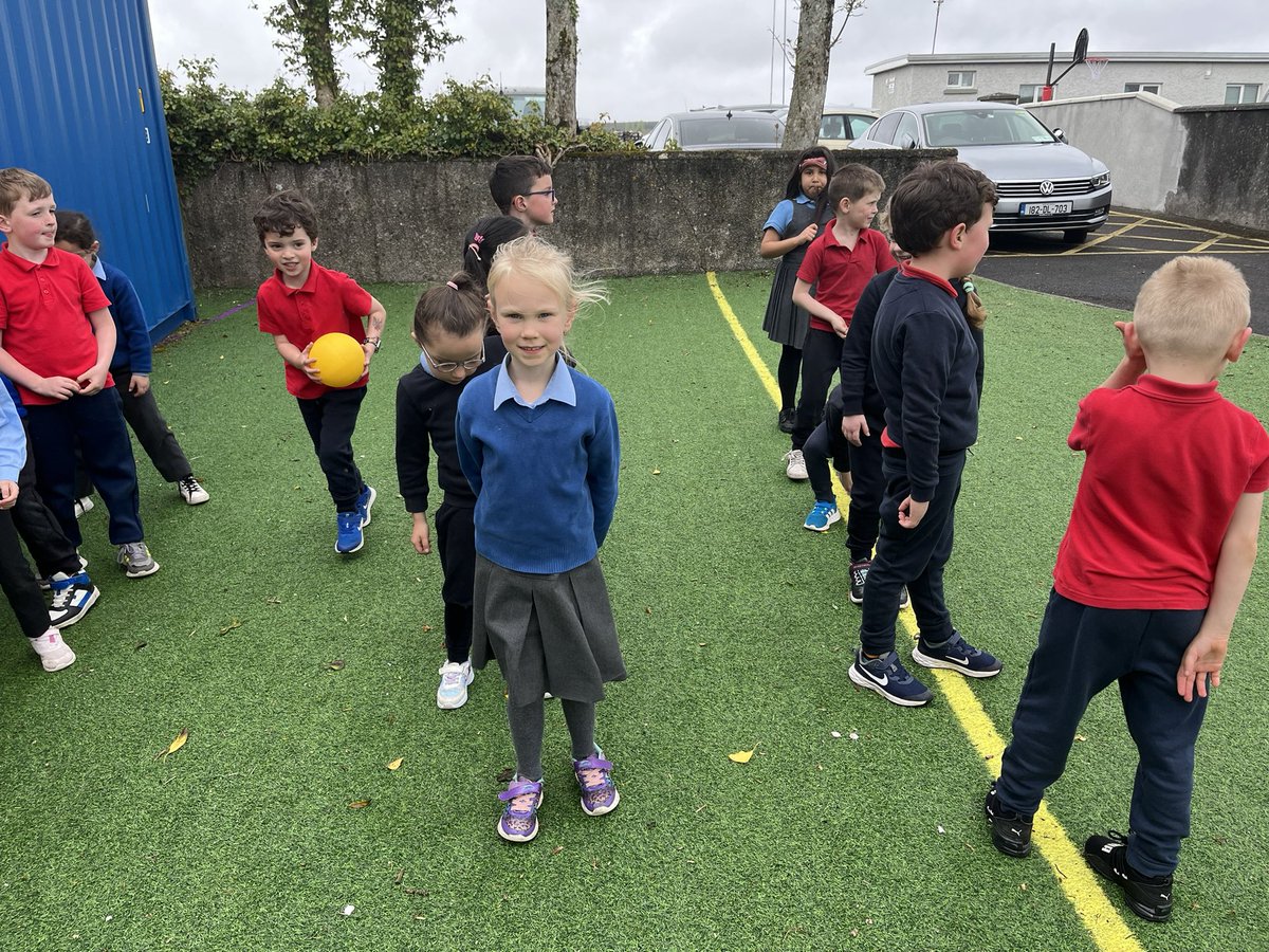JunInfSAttracta's tweet photo. We had great fun today with the games from #fit4class programme. Great for coordination and team work. @AthleticsIreland @WorldAthletics @ActiveFlag #kidsathletics https://t.co/Z0yDYggjxL