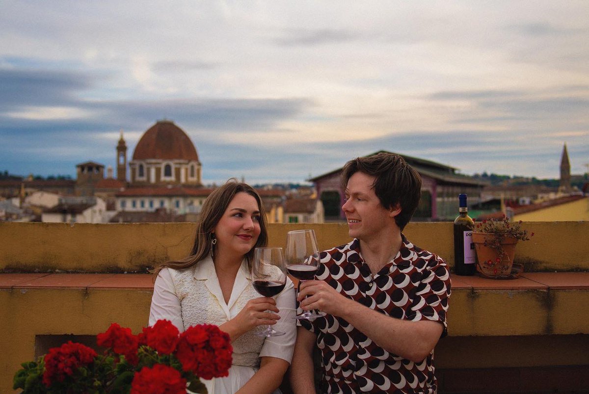 TaylorSlifko's tweet photo. I self-timed my engagement shoot in Florence. The best part was hanging out and being creative together. Truly the highlight of my trip. ❤️ https://t.co/ILHqCkEOQw