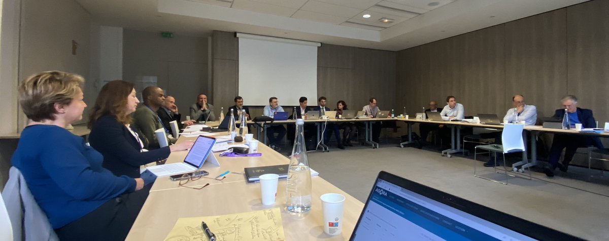 conseilCPSTI's tweet photo. La Commission des placements #CPSTI en séance ce jour #RCI #RID https://t.co/FKhDjEs8yq