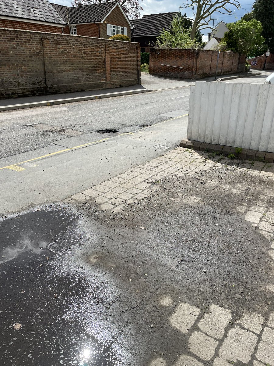 goran1230's tweet photo. @HarlowCouncil do you want the contents of your pot hole back, or are you happy for it to be on our driveways? Cars parked along the High St, Old Town are being damaged by flying debris when parked on our drives!!!! https://t.co/dyn83ktQ5N