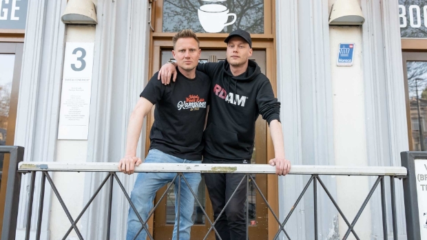 Christopher Blok en Jeroen Koster maken kampioenschaps-song voor Feyenoord -  dehavenloods.nl/l/47403