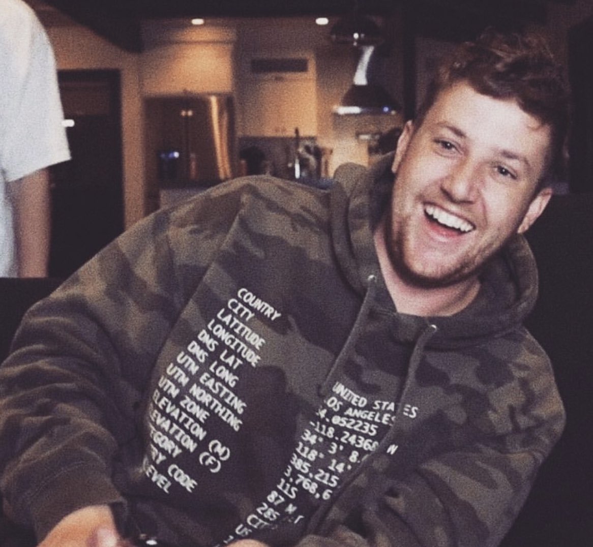 frannyrvr's tweet photo. Happy birthday in heaven Corey, we all miss you so much down here💙 I promise we’ll keep ur memory alive and we’ll continue to celebrate your life every day. 
Your legacy continues to impact so many people all around the world and will never be forgotten💙 I’ll love you forever https://t.co/8olF7kTp49