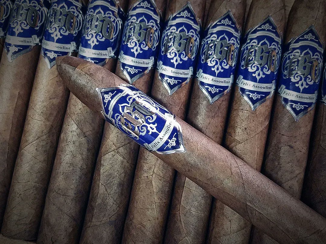 Cigars2Me's tweet photo. EGO OCEAN BLUE is the one you want after a big meal. Robust, smooth and a clean finish to round out a perfect evening... 
For more information, visit: https://t.co/iDPb9P735X
GET IT at https://t.co/wvTnWLYNXR
#cigars #felixassouline #cigarsofinstagram #cigarsnlife #cigarshop https://t.co/j5WYkkRbmN