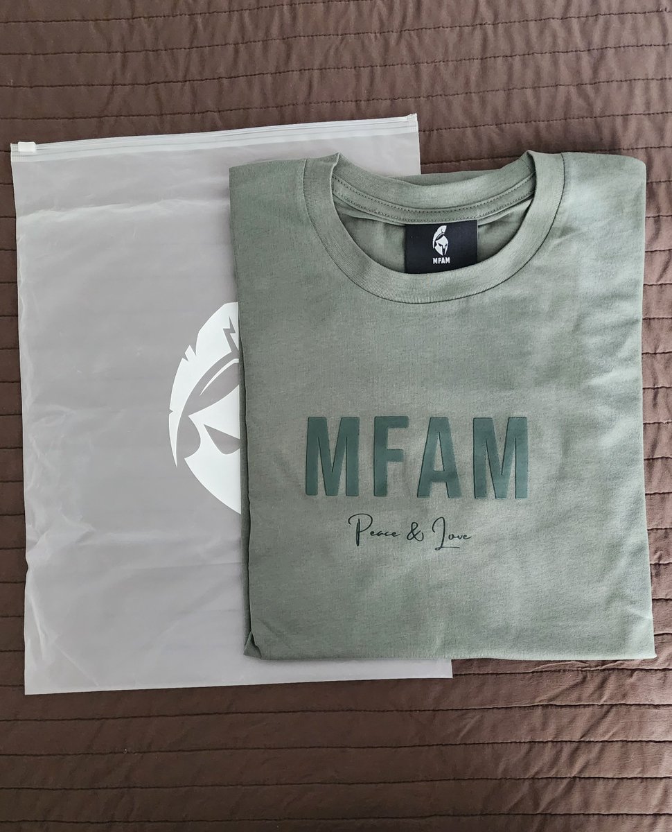 QCityFinest's tweet photo. #MFAM Peace and Love Collection is here!! Thanks team @NICKMERCS @ULEET @AlbertoRavioli #MFAM4LIFE #MFAMSHOP https://t.co/irr24wU8hS