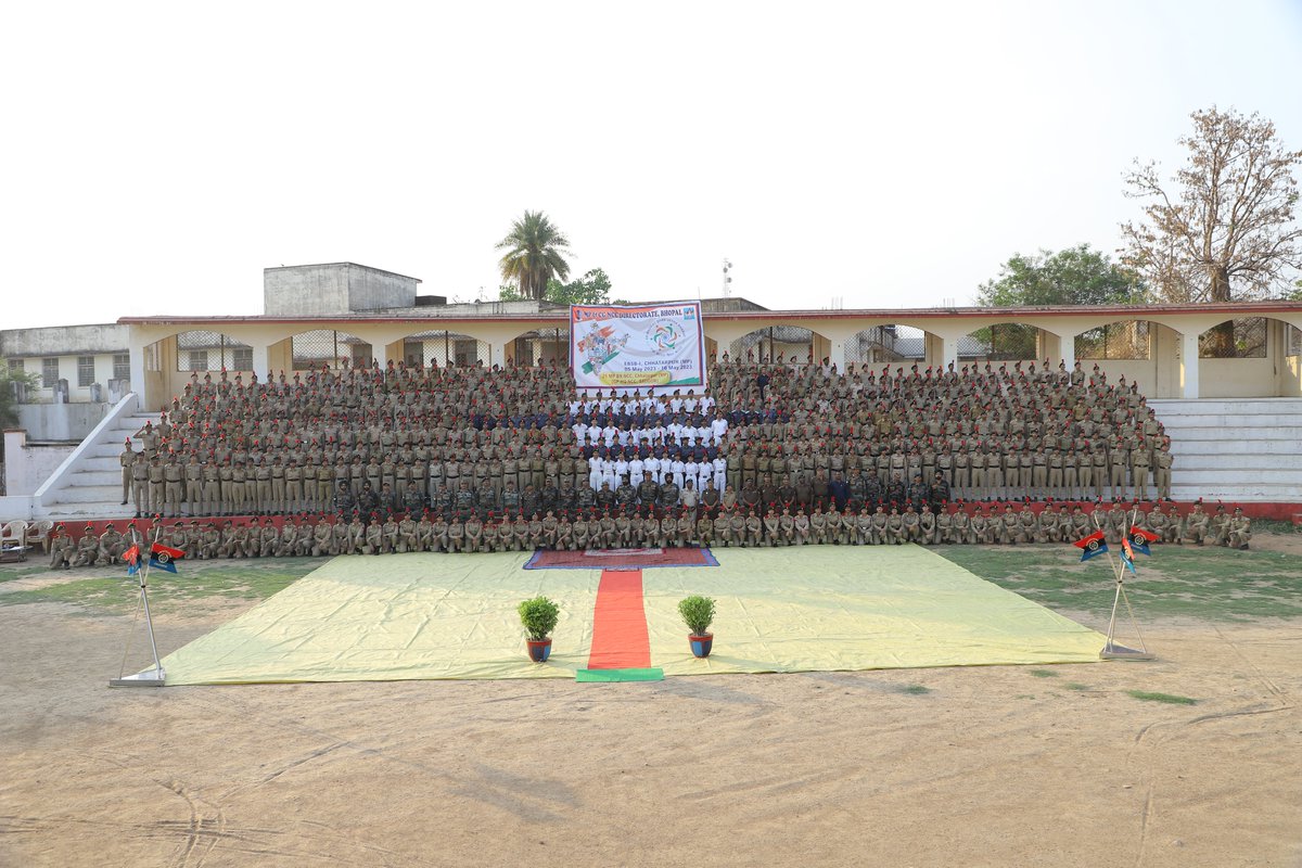 25mpbnnccchhatr's tweet photo. EK Bharat Shreshtha Bharat Camp - I Commenced at @25mpbnnccchhatr  wef 05 May 2023 to 16 May 2023 Group Photo of the Contingent was.@NccDteMPCG @HQ_DG_NCC  @collchhatarpur @CMMadhyaPradesh  #EBSB_NCC_CAMP2023_Chhatarpur https://t.co/TMbTFtzsAQ
