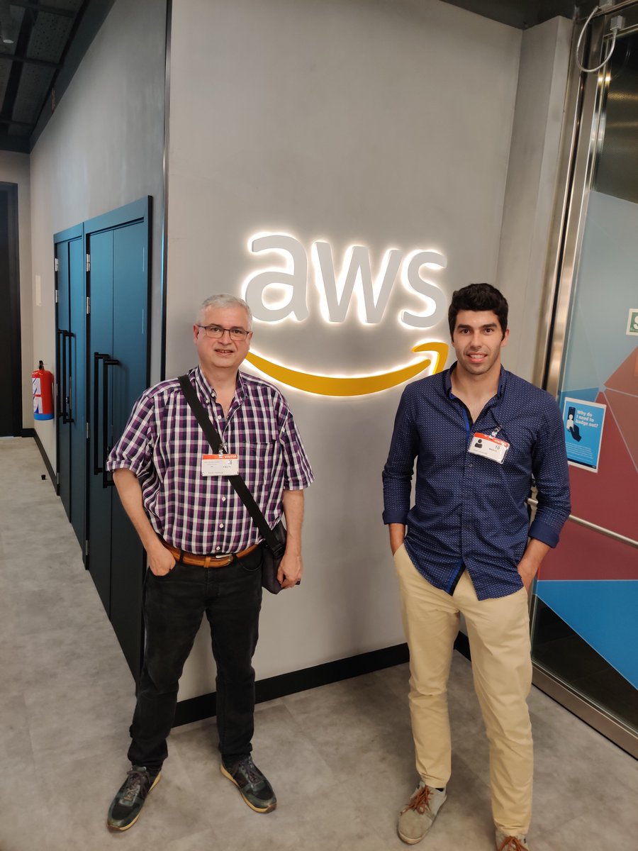¡Hoy nos dejamos caer por Madrid en el #AWS for #Data Symposium! 👋🏽 Una visita breve, pero cargada de conocimientos aplicados a las plataformas de datos 💻