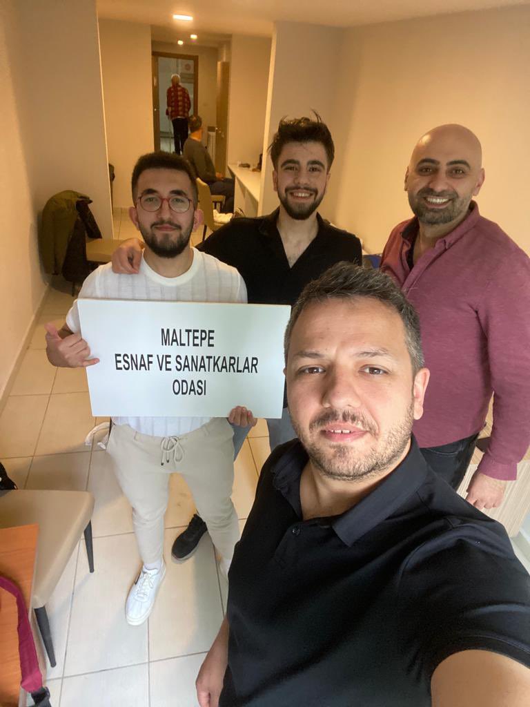 yunuserdel's tweet photo. Maltepe Esnaf ve Sanatkarlar Odası Sancaktepe Mahmut Celalettin Ökten öğrenci yurdun da depremzede vatandaşlarımızın kuaför hizmetlerini sunarak oda yöneticilerimiz ile birlikte yanlarında olmaya çalıştık yaralarımızı hep bir birlikte saracağız https://t.co/jzbatu4A1m