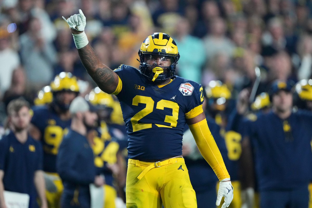 After a great conversation with LBs coach @CoachCPartridge I am blessed and honored to receive an offer from the University of Michigan !! @Coach_Minter @CoachJim4UM @CarterVikingsFB @Coach_FredM @Coach_A_Anders @JeremyO_Johnson @adamgorney @MattDeBary