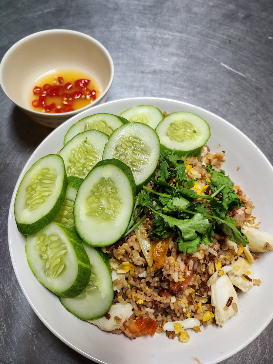 PKrittanun's tweet photo. ฟังนะ จบ https://t.co/VKWv6tsg2Y