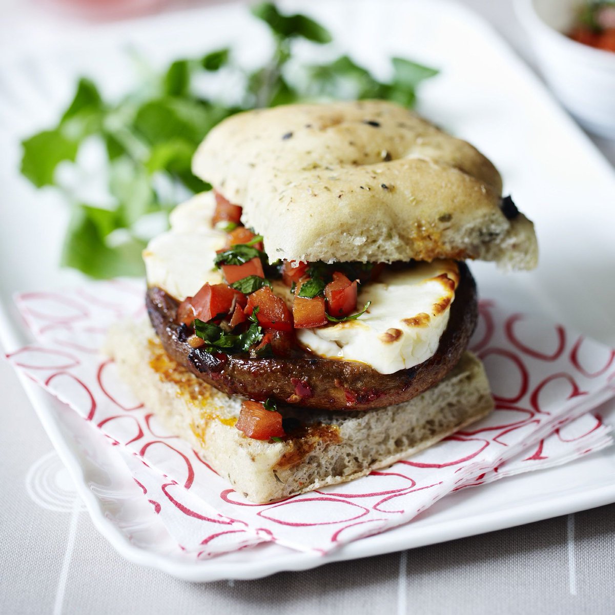 This highly flavourful recipe from <a href="/NicolaGraimes/">Nicola Graimes</a> shows how you don't need to spend a lot on expensive ingredients. app.ckbk.com/recipe/thri938… A jar of harissa can be brushed over roasted veg, added to mayo for a quick sauce or used to make a quick marinade  
 #RecipeOfTheDay