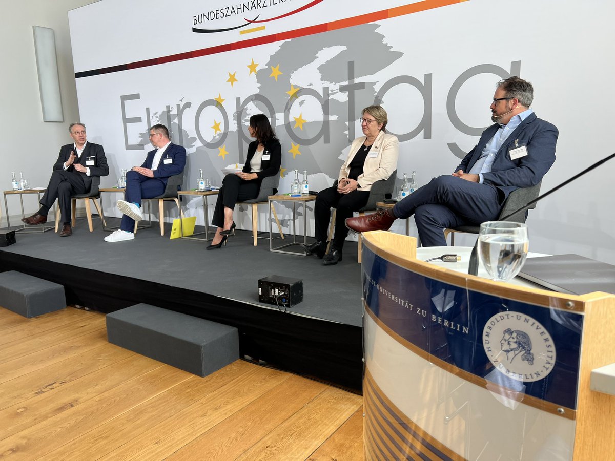 Möll <a href="/BVMed/">BVMed</a> sprechen wir doch künftig über #Datennutzungsbeauftragte statt #Datenschutzbeauftragte!