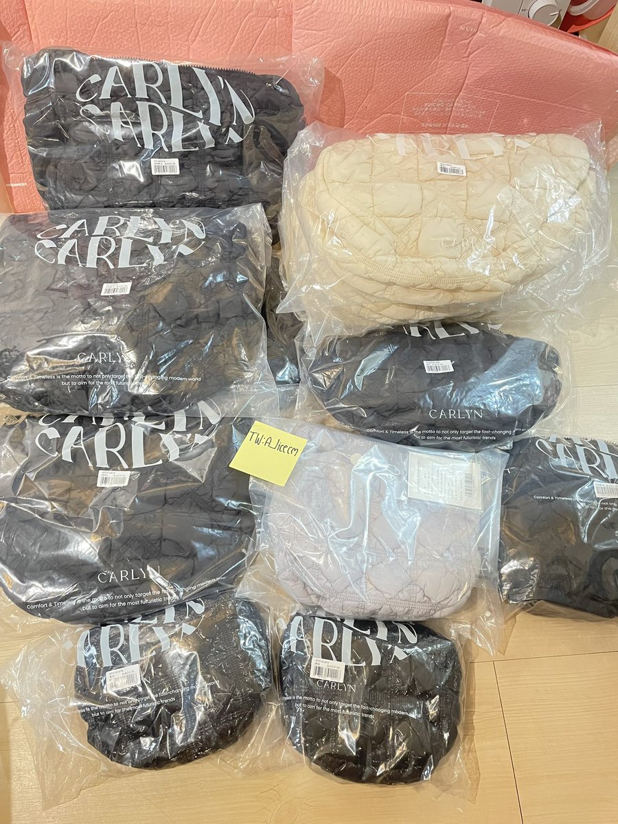 a_licecm's tweet photo. พร้อมส่ง 12/05 carlyn
- cozy L ivory 3,999.(รุ่นเดียวกับแบมๆ)
-cozy L black 3,890.
-cozy m black 3,680,
-Poing black 3,790
-cozy ม่วง 3,699.
-cozy silver/gold 4,089.
- L all 3,200.
-M all 2700-2900.
#carlyn #carlynbagพร้อมส่ง #carlynbagthailand #carlyncozyL #softm #carlyncozy https://t.co/jx2Cs7T2XX