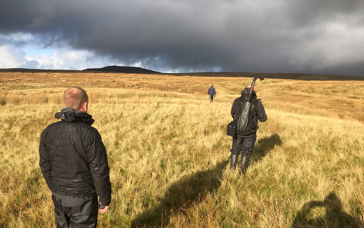 #Lancashire light.  A #bts shot of contrasts from a Lancs location with Alex Telfer and able Assistant. 

#film #filmshoot #farming #creative #advertising #light